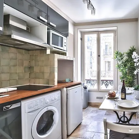 Stunning & Spacious Family Flat 